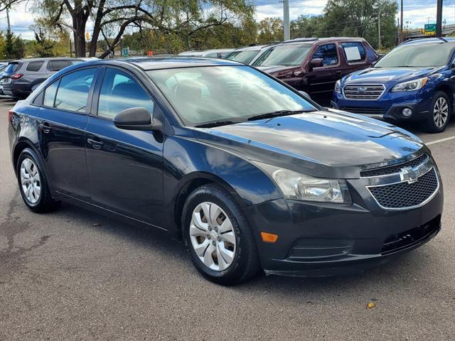 used 2014 Chevrolet Cruze car, priced at $5,200