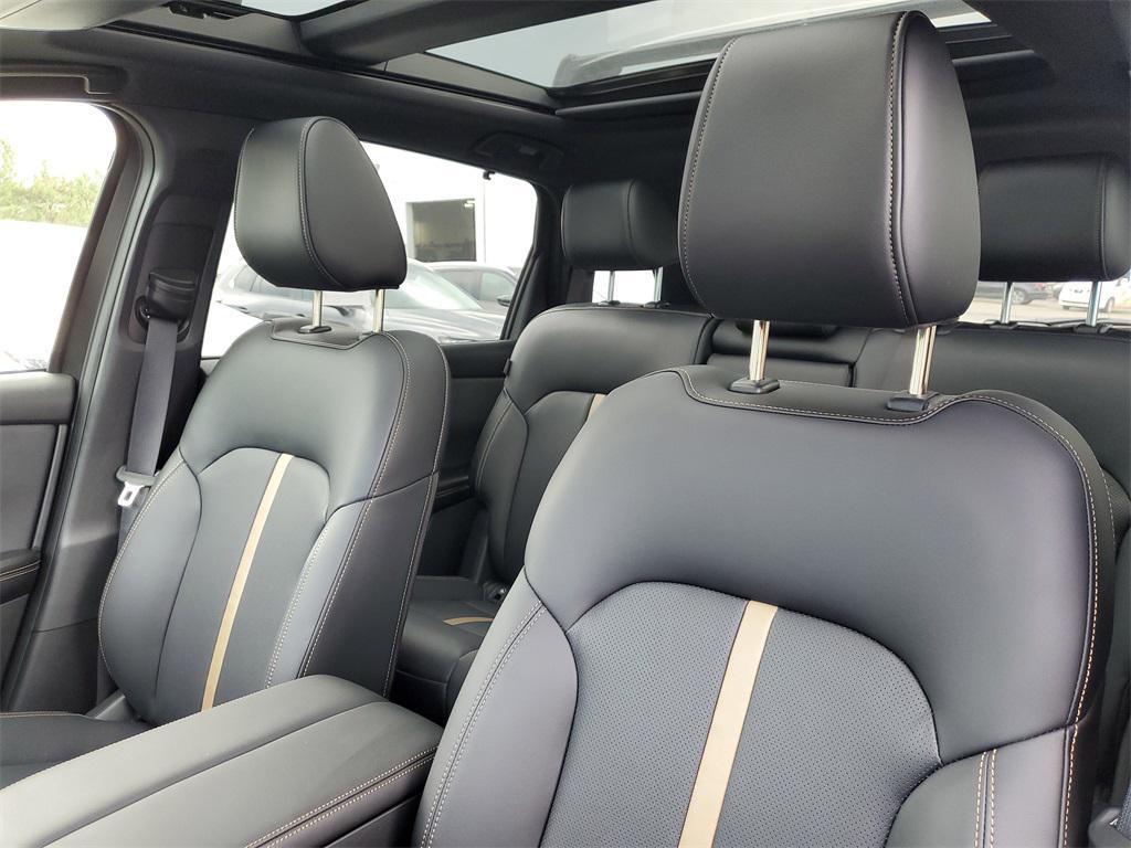 new 2025 Mazda CX-70 car, priced at $47,284