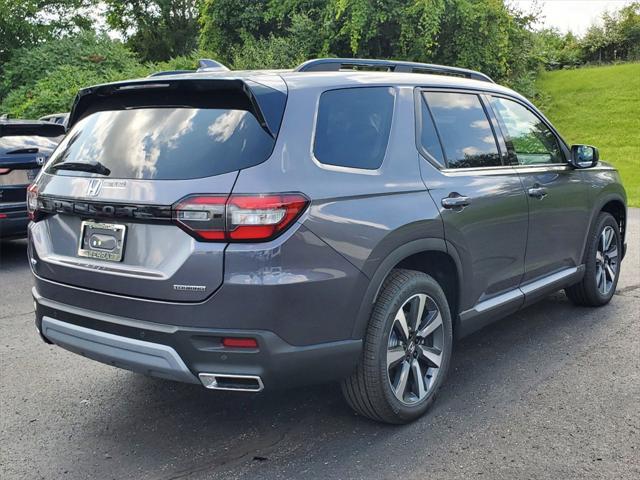 new 2025 Honda Pilot car, priced at $50,695