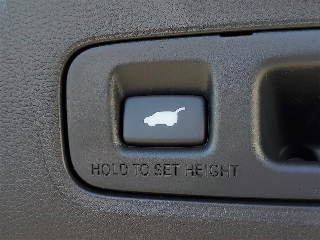 new 2026 Honda CR-V Hybrid car, priced at $39,705