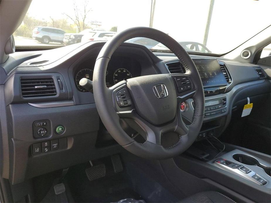 new 2024 Honda Ridgeline car, priced at $40,195