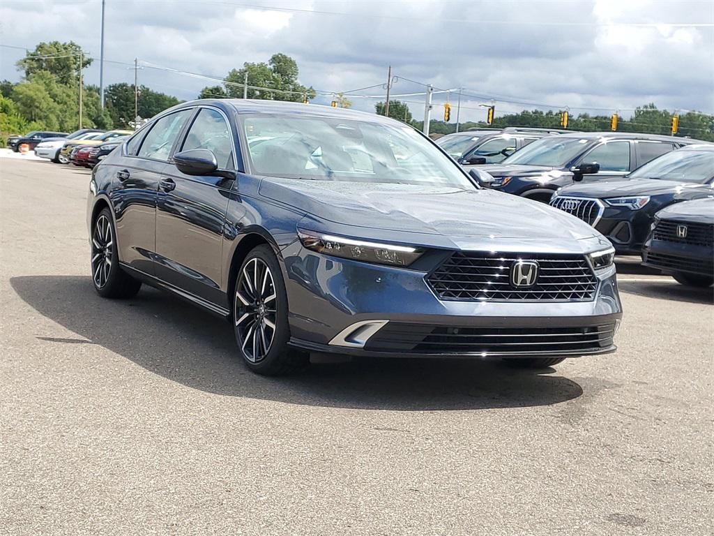 new 2025 Honda Accord Hybrid car, priced at $40,450