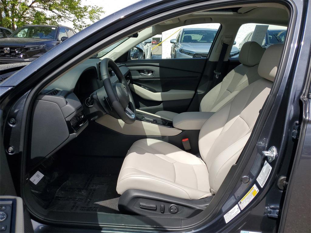 new 2025 Honda Accord Hybrid car, priced at $40,450