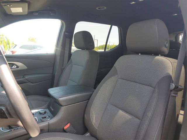 used 2022 Chevrolet Traverse car, priced at $27,400
