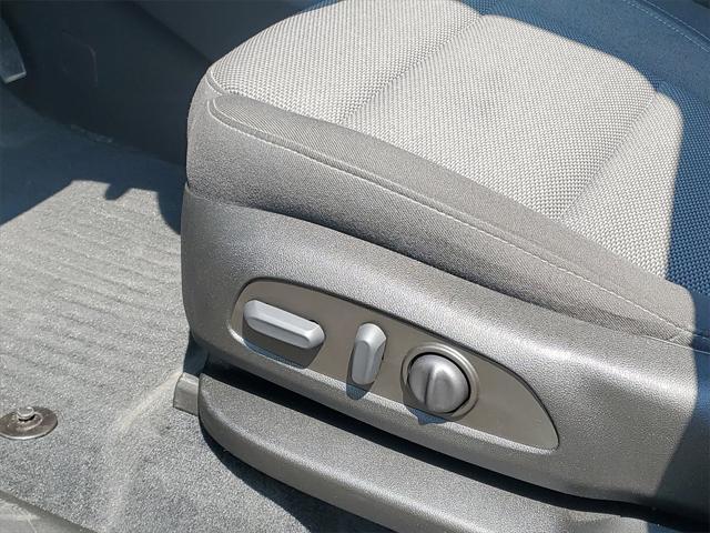 used 2022 Chevrolet Traverse car, priced at $27,400