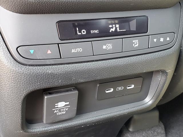 new 2025 Honda Pilot car, priced at $49,975