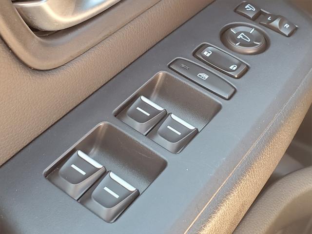 new 2025 Honda Pilot car, priced at $49,975