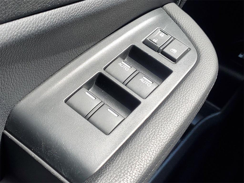 used 2022 Honda Pilot car, priced at $30,200
