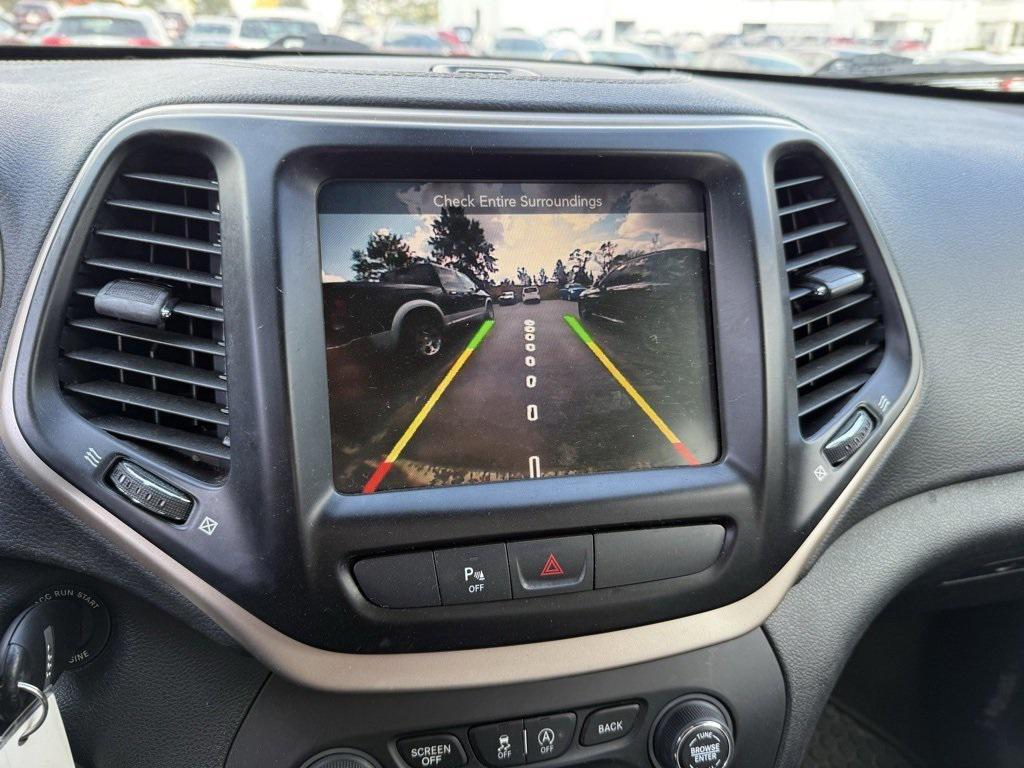 used 2016 Jeep Cherokee car, priced at $13,542