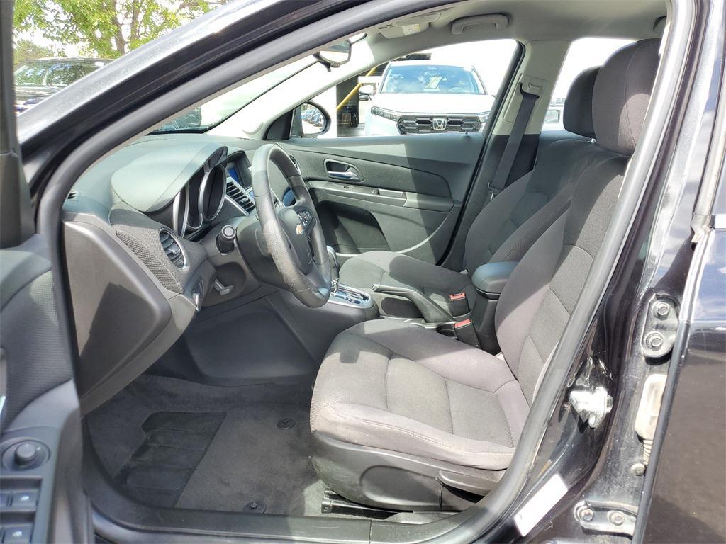 used 2015 Chevrolet Cruze car, priced at $5,700