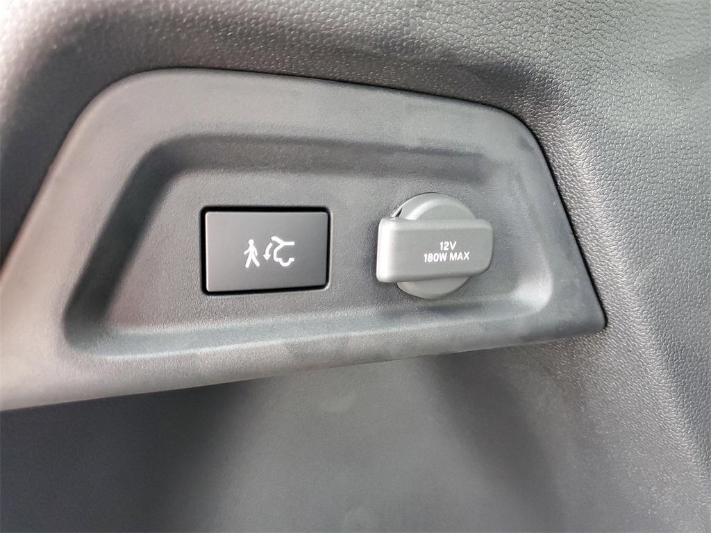 new 2025 Honda Pilot car, priced at $48,331
