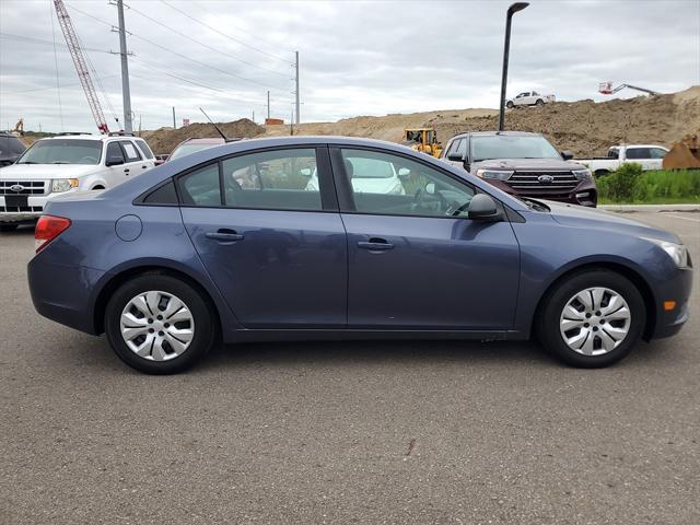 used 2014 Chevrolet Cruze car, priced at $4,500