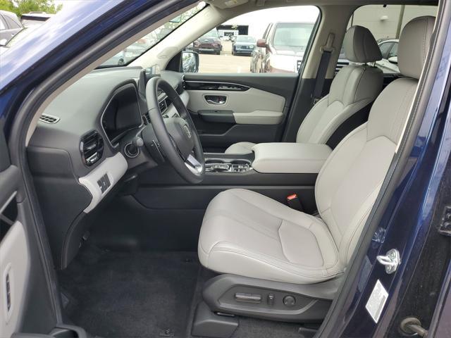 used 2025 Honda Pilot car, priced at $45,250
