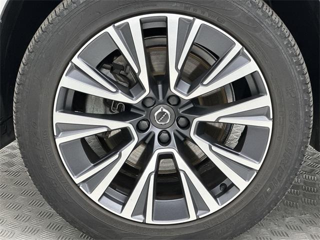 used 2022 Volvo XC90 car, priced at $40,559