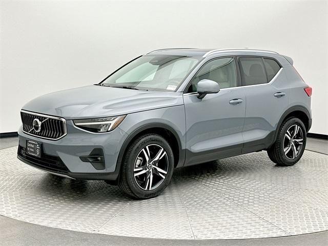 used 2023 Volvo XC40 car, priced at $37,099