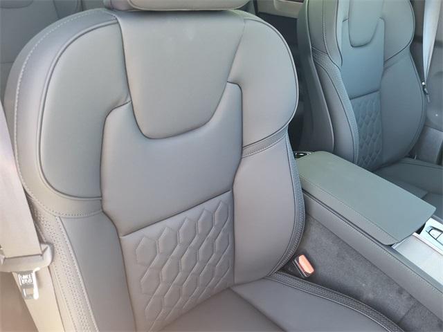 new 2025 Volvo XC90 car, priced at $69,155