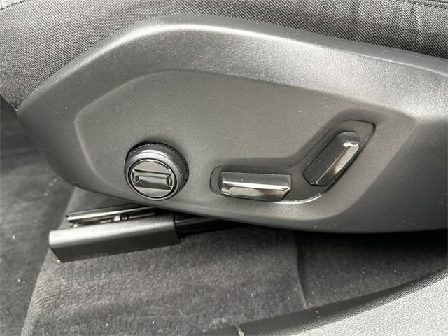 used 2023 Volvo XC60 car, priced at $35,198