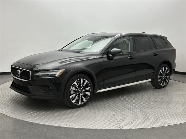 used 2023 Volvo V60 Cross Country car, priced at $45,559