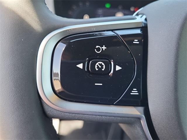new 2025 Volvo XC60 car