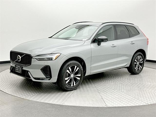 new 2025 Volvo XC60 car, priced at $50,090