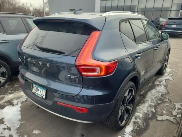 used 2022 Volvo XC40 car, priced at $35,159