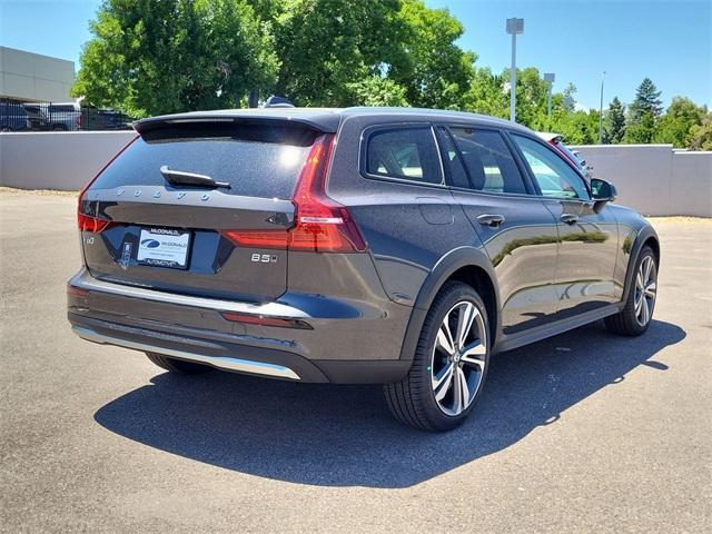 new 2024 Volvo V60 Cross Country car, priced at $55,410