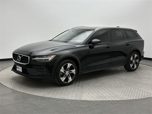 used 2020 Volvo V60 Cross Country car, priced at $27,159