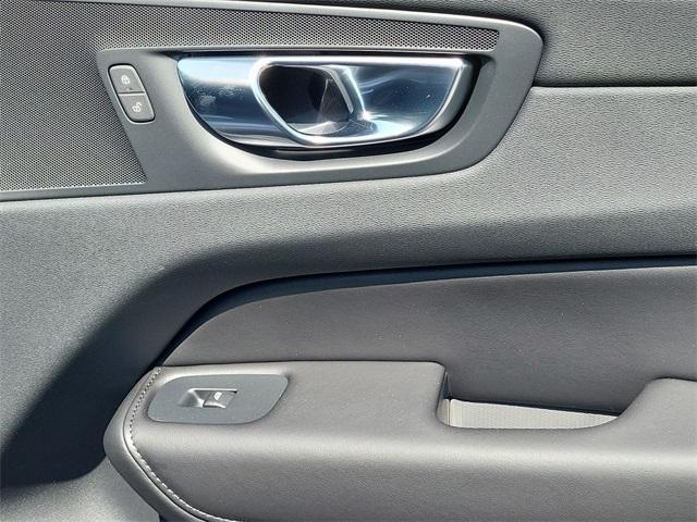 new 2025 Volvo XC60 car, priced at $51,120