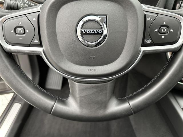 used 2022 Volvo XC60 car, priced at $42,069