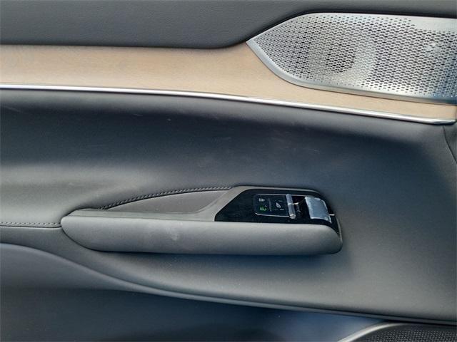 new 2025 Volvo EX90 car, priced at $95,559