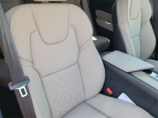 new 2026 Volvo XC60 car, priced at $59,584