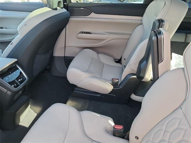 new 2025 Volvo EX90 car, priced at $78,559