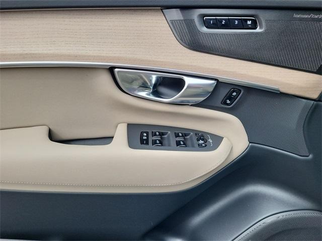 new 2026 Volvo XC90 car, priced at $68,230