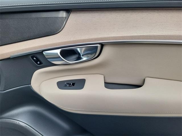 new 2026 Volvo XC90 car, priced at $68,230