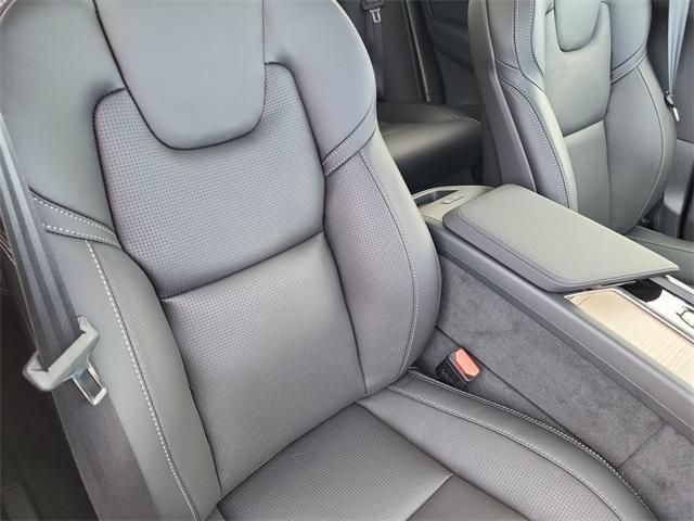 new 2026 Volvo XC60 Plug-In Hybrid car, priced at $75,834