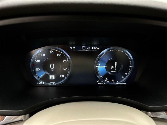 used 2022 Volvo S60 Recharge Plug-In Hybrid car, priced at $32,159