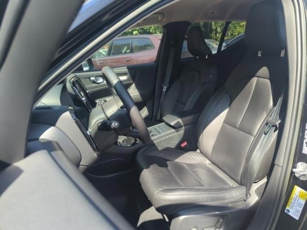 used 2023 Volvo XC40 car, priced at $29,098