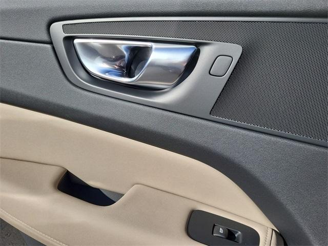 new 2026 Volvo XC60 car, priced at $57,985