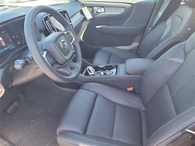new 2025 Volvo XC40 car, priced at $48,335