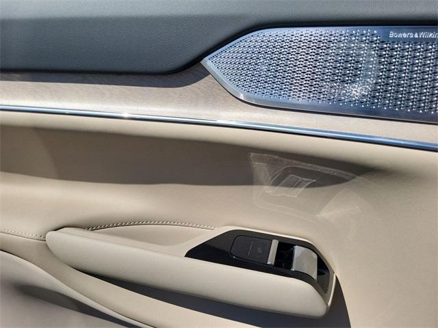 new 2025 Volvo EX90 car, priced at $90,559