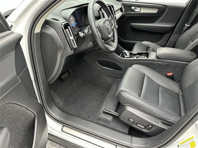 new 2025 Volvo XC40 car, priced at $48,315