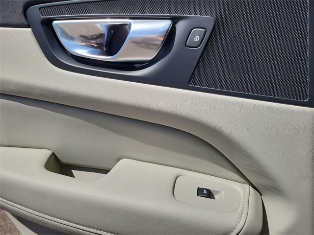 new 2025 Volvo XC60 Plug-In Hybrid car, priced at $65,860