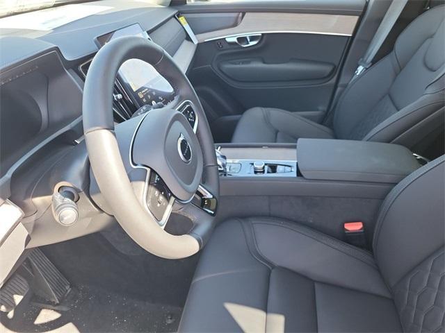 new 2025 Volvo XC90 car, priced at $69,155