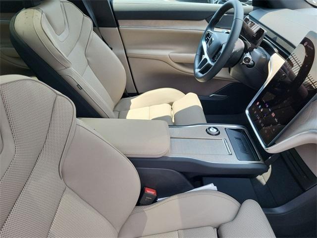 new 2025 Volvo EX90 car, priced at $80,259