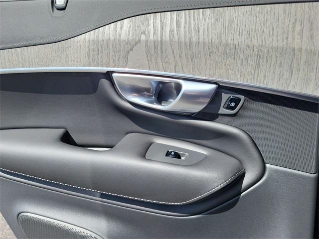 new 2025 Volvo XC90 car, priced at $76,089