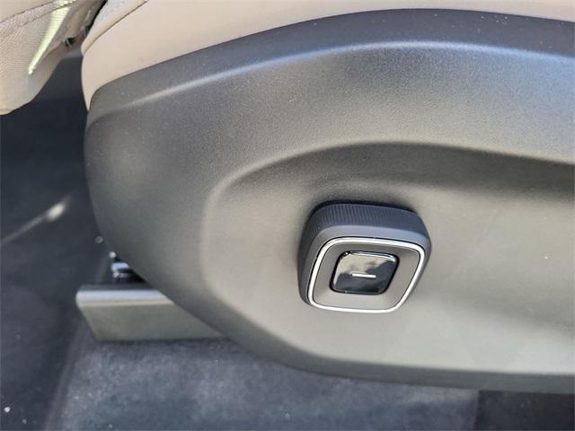 new 2025 Volvo EX90 car, priced at $78,559