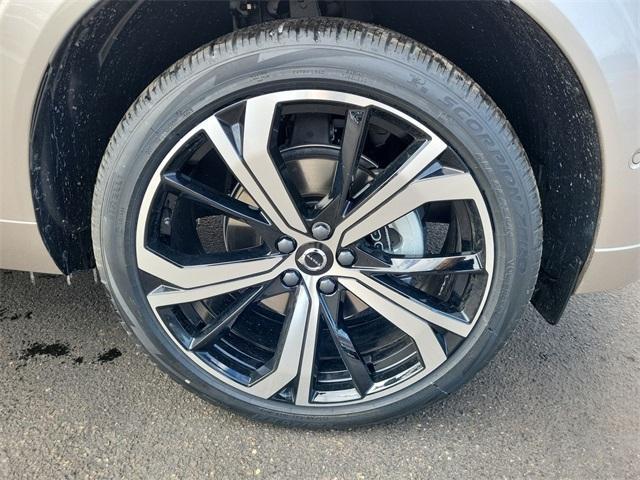 new 2025 Volvo XC60 car, priced at $57,259