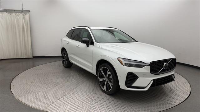 used 2022 Volvo XC60 Recharge Plug-In Hybrid car, priced at $38,159