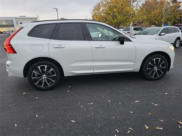 new 2025 Volvo XC60 car, priced at $55,335