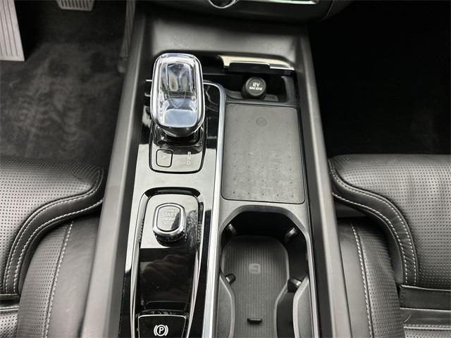 used 2022 Volvo XC60 car, priced at $36,159